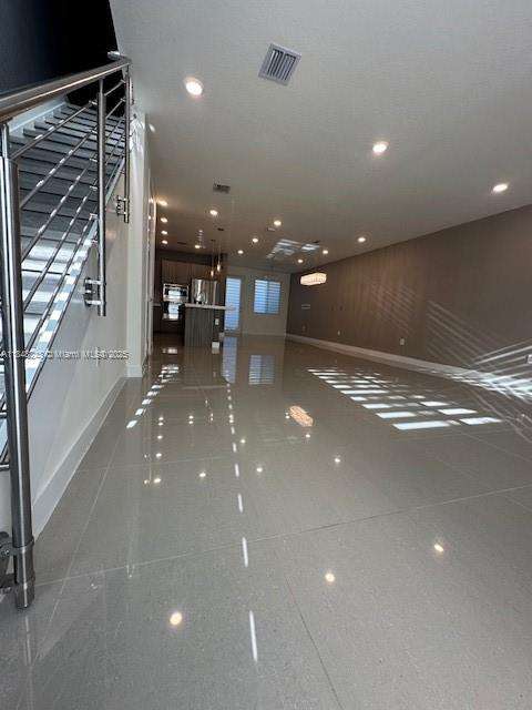 Small Image of Doral Number 2