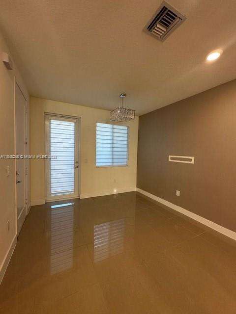 Small Image of Doral Number 6