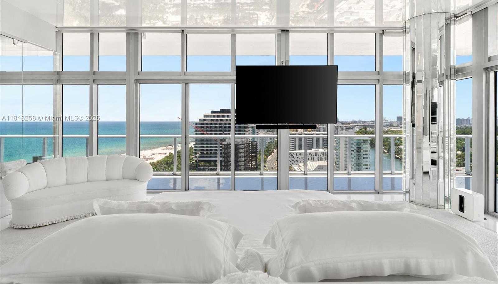 Small Image of 3737 COLLINS AVE #PH-1, Miami Beach Number 10
