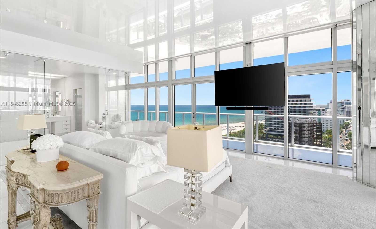 Small Image of 3737 COLLINS AVE #PH-1, Miami Beach Number 11