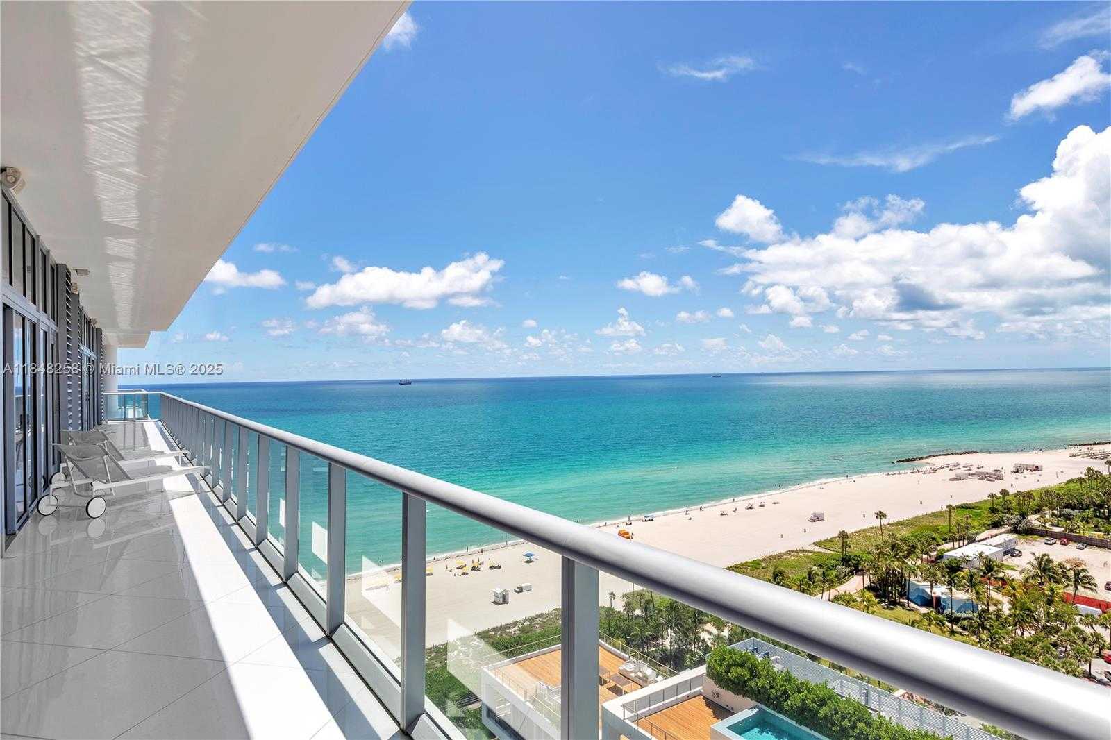 Small Image of 3737 COLLINS AVE #PH-1, Miami Beach Number 14