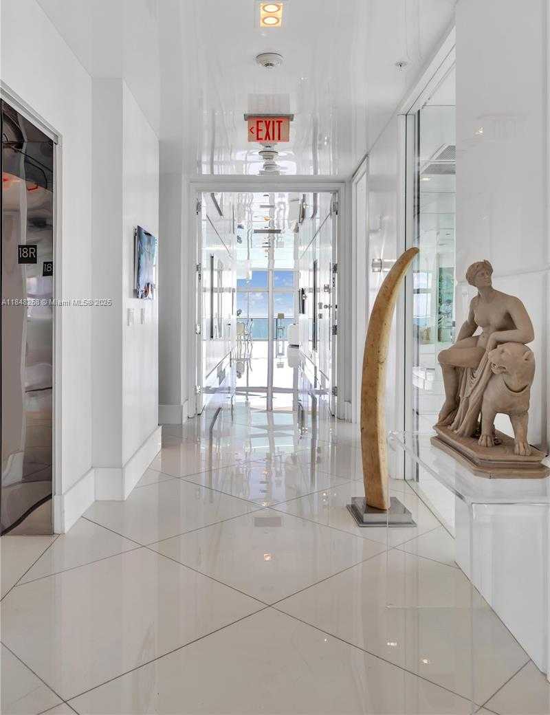 Small Image of 3737 COLLINS AVE #PH-1, Miami Beach Number 21