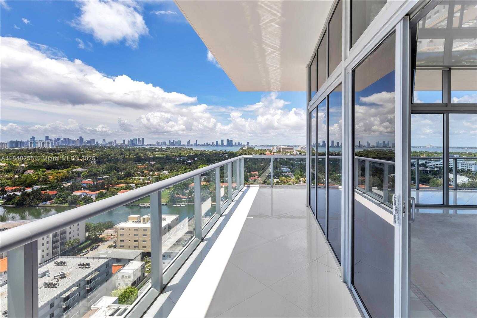 Small Image of 3737 COLLINS AVE #PH-1, Miami Beach Number 23