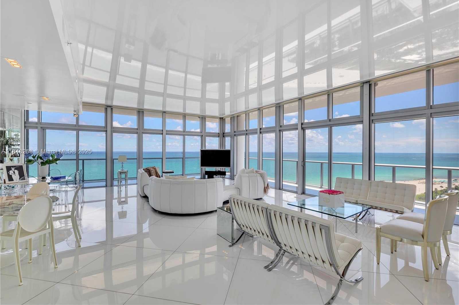 Small Image of 3737 COLLINS AVE #PH-1, Miami Beach Number 4