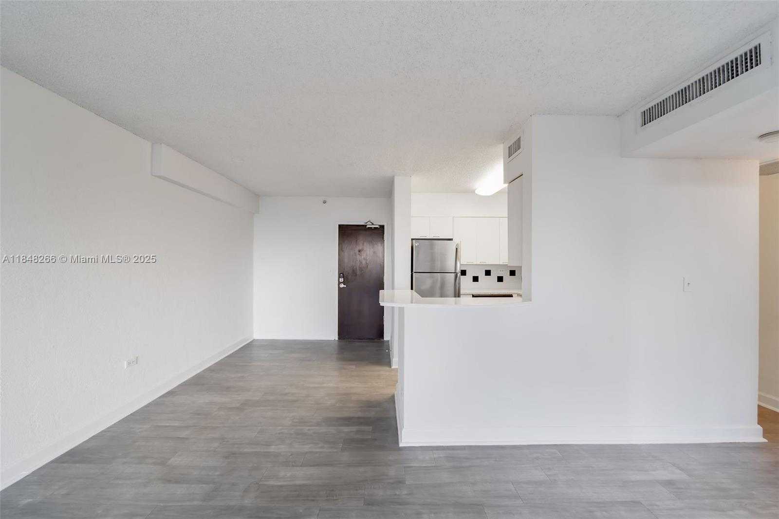 Small Image of 1500 BAY RD #S-1412, Miami Beach Number 15