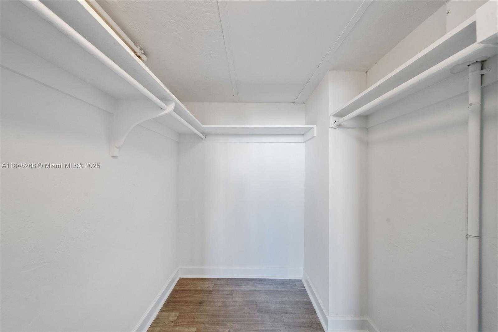 Small Image of 1500 BAY RD #S-1412, Miami Beach Number 22