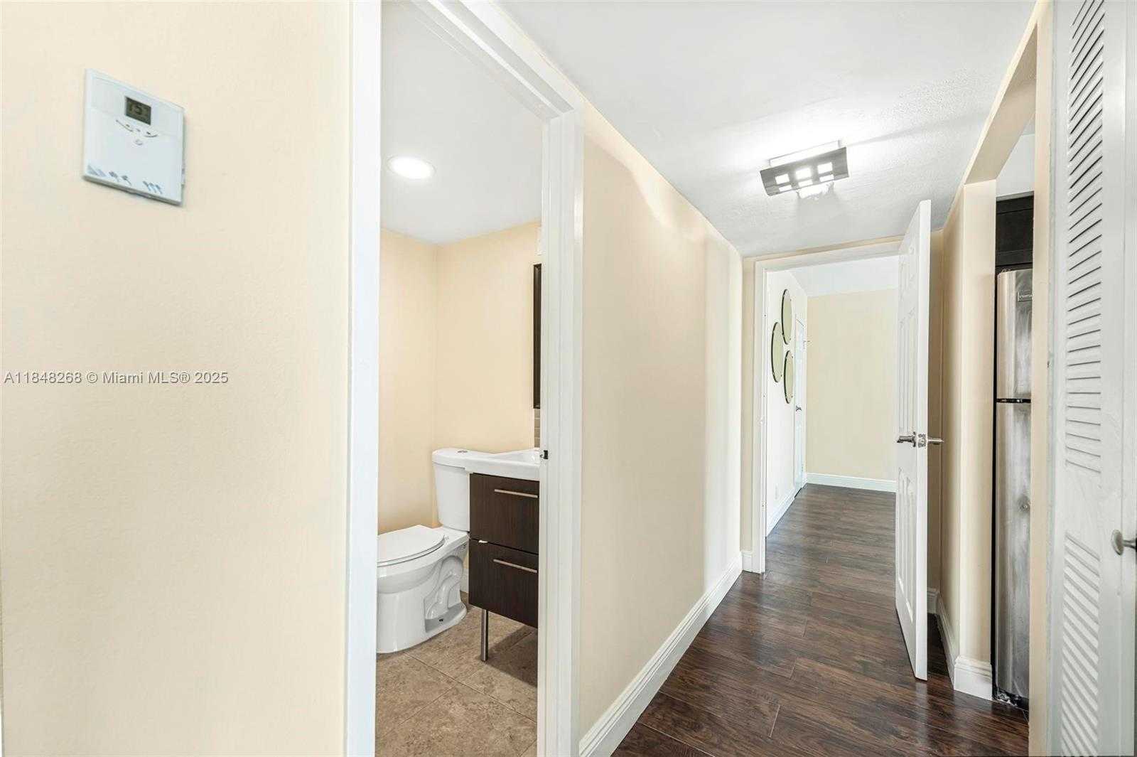 Small Image of 501 THREE ISLANDS BLVD #519, Hallandale Beach Number 18
