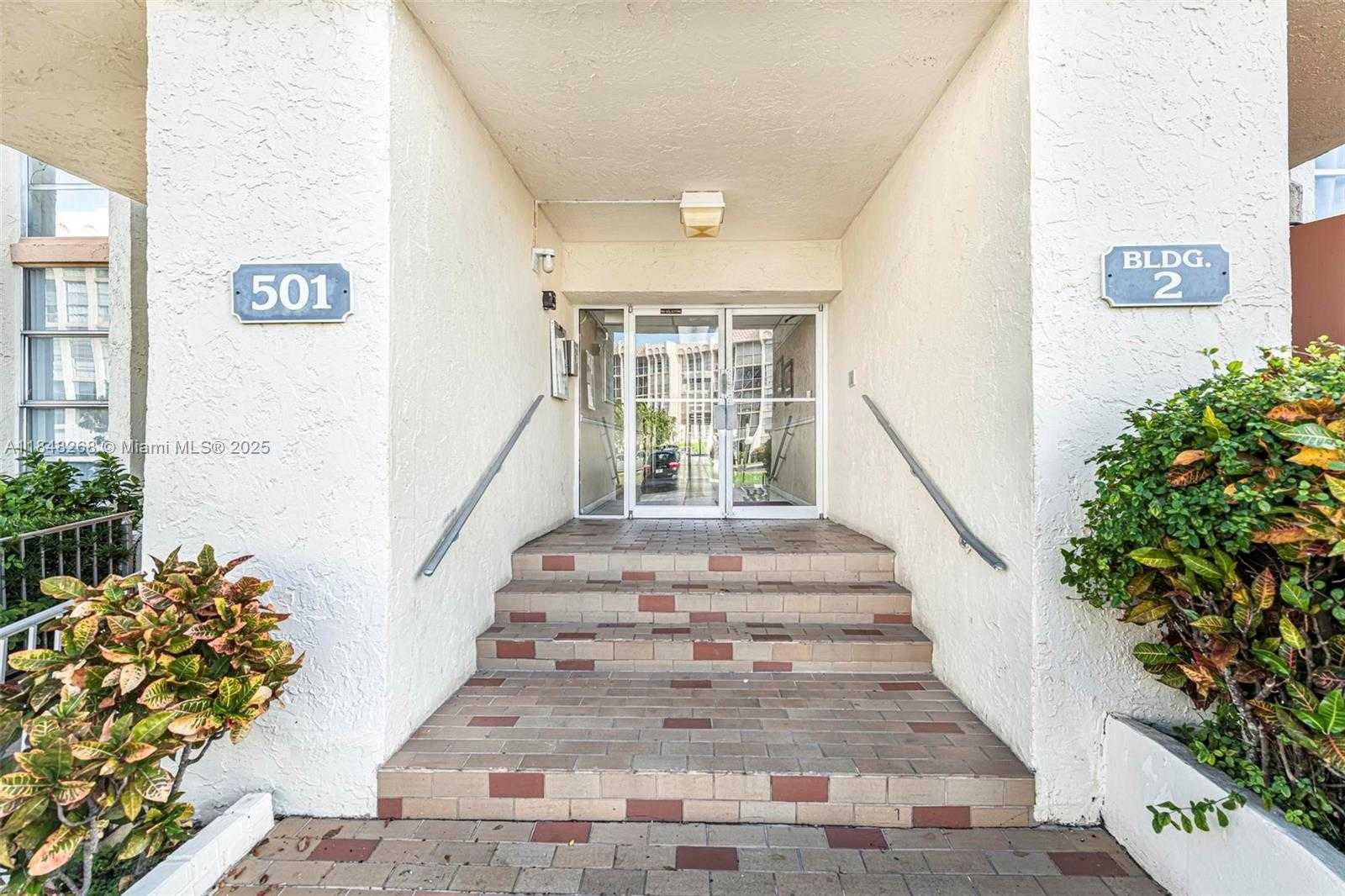 Small Image of 501 THREE ISLANDS BLVD #519, Hallandale Beach Number 2