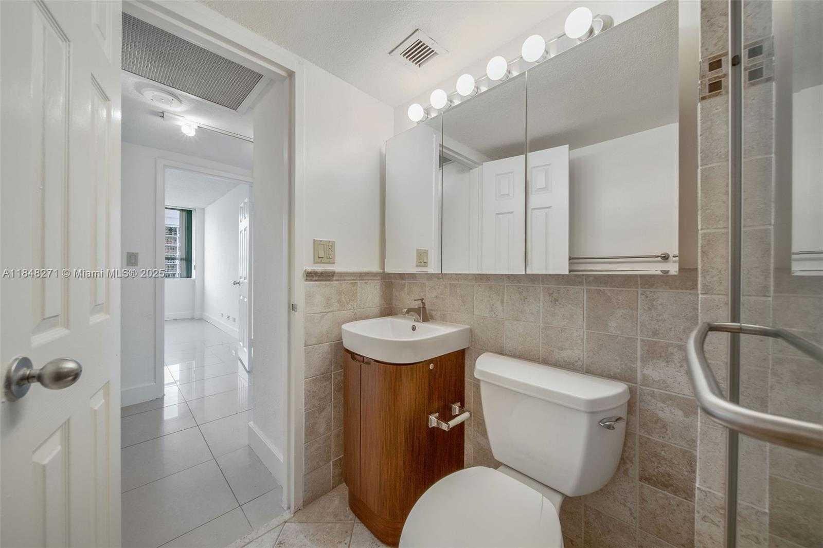Small Image of 1500 BAY RD #S-1246, Miami Beach Number 17