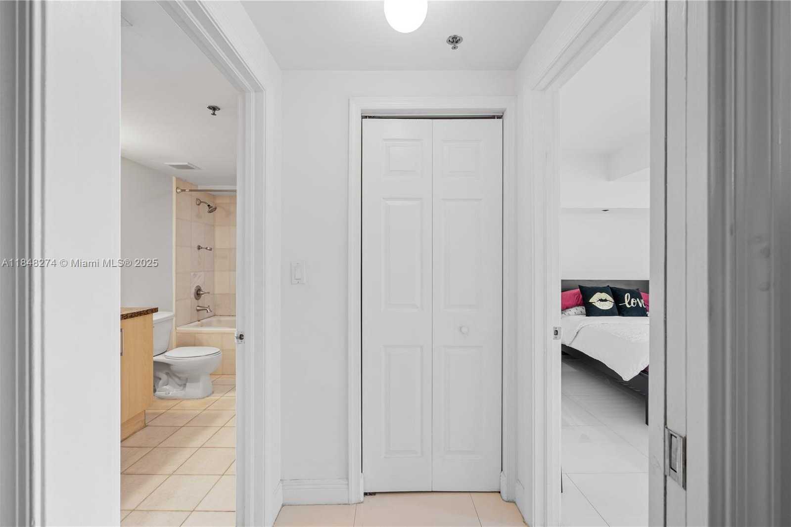 Small Image of 6362 COLLINS AVE #304, Miami Beach Number 15