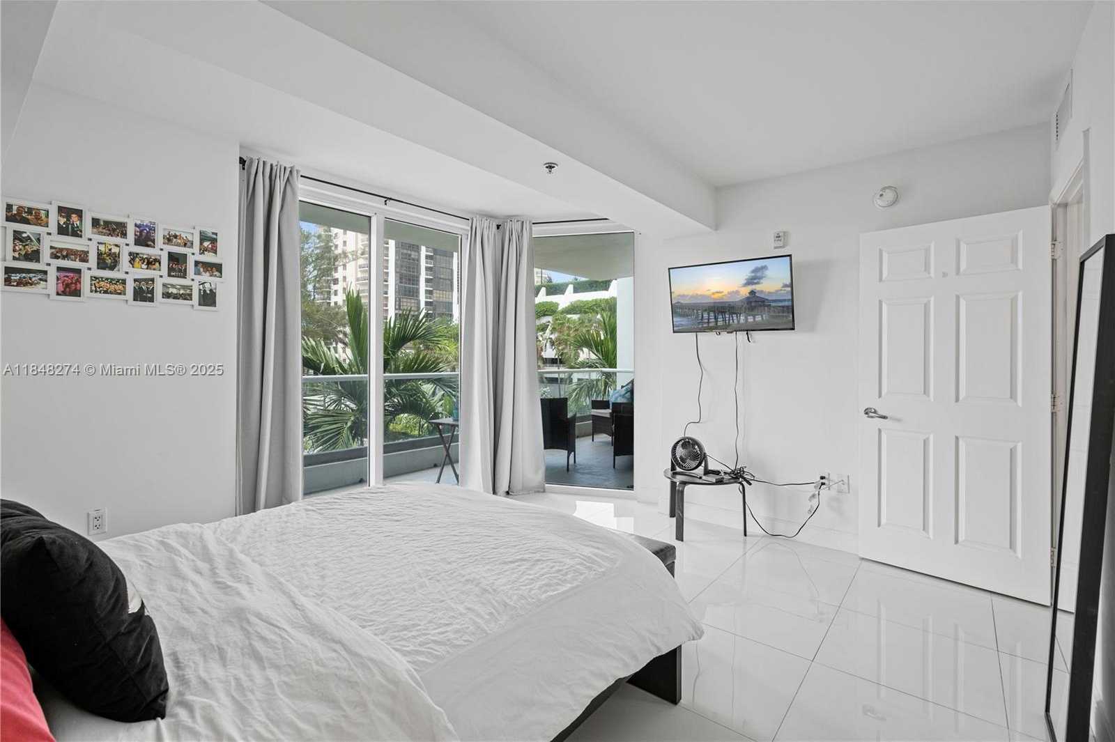 Small Image of 6362 COLLINS AVE #304, Miami Beach Number 24
