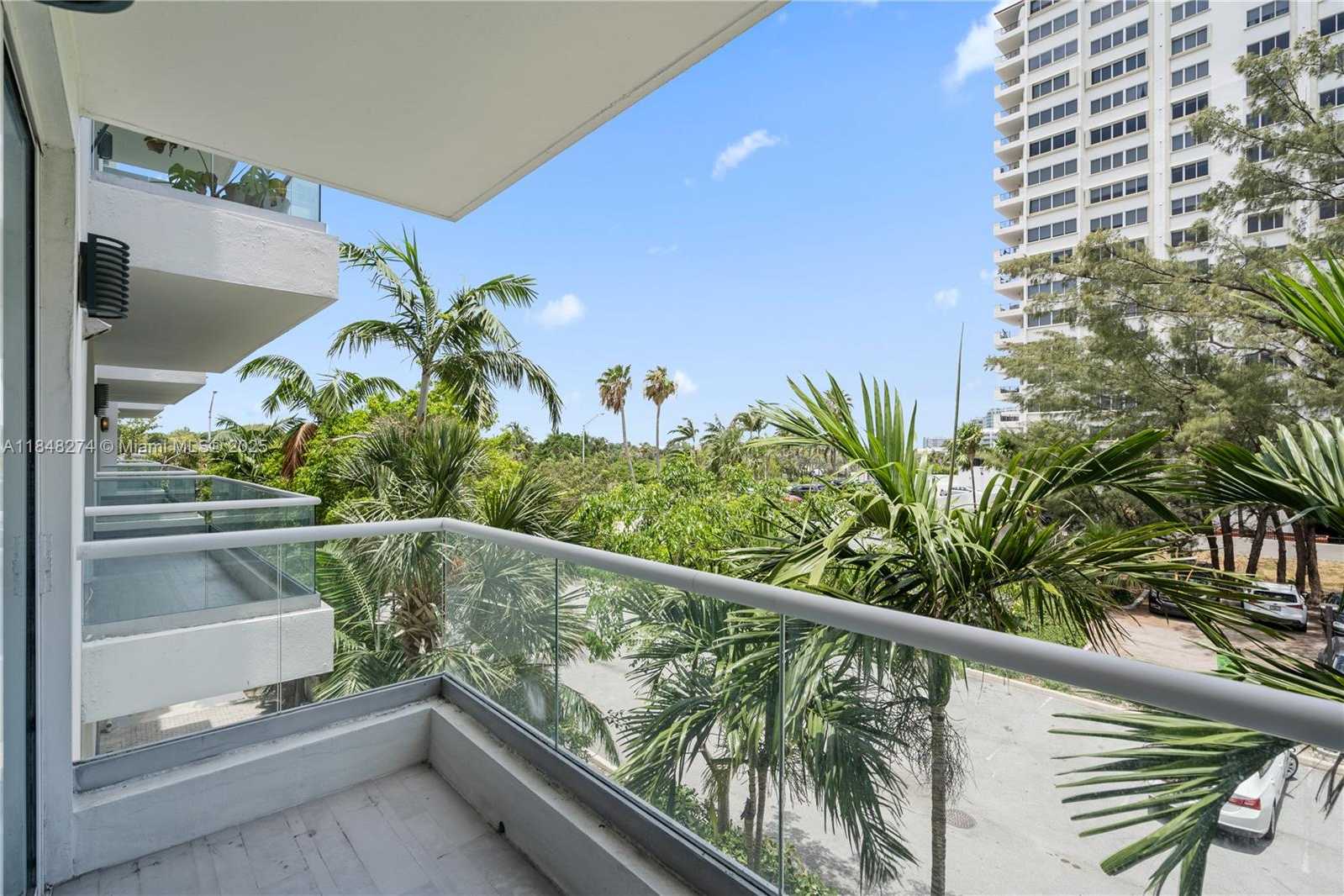 Small Image of 6362 COLLINS AVE #304, Miami Beach Number 25