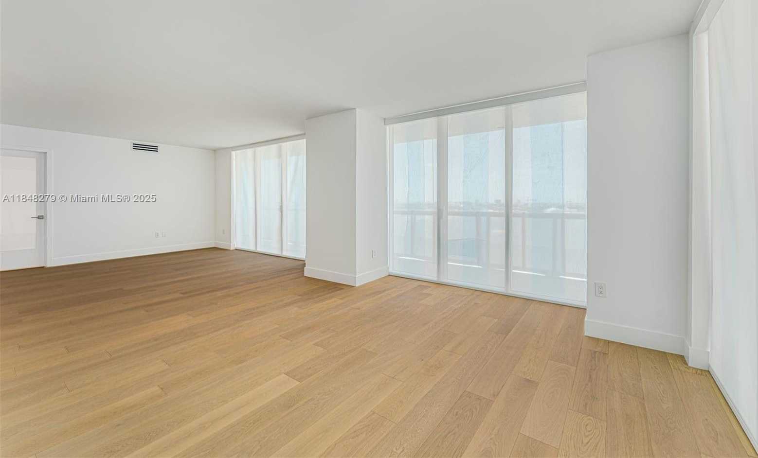 Small Image of 50 BISCAYNE BLVD #2710, Miami Number 10