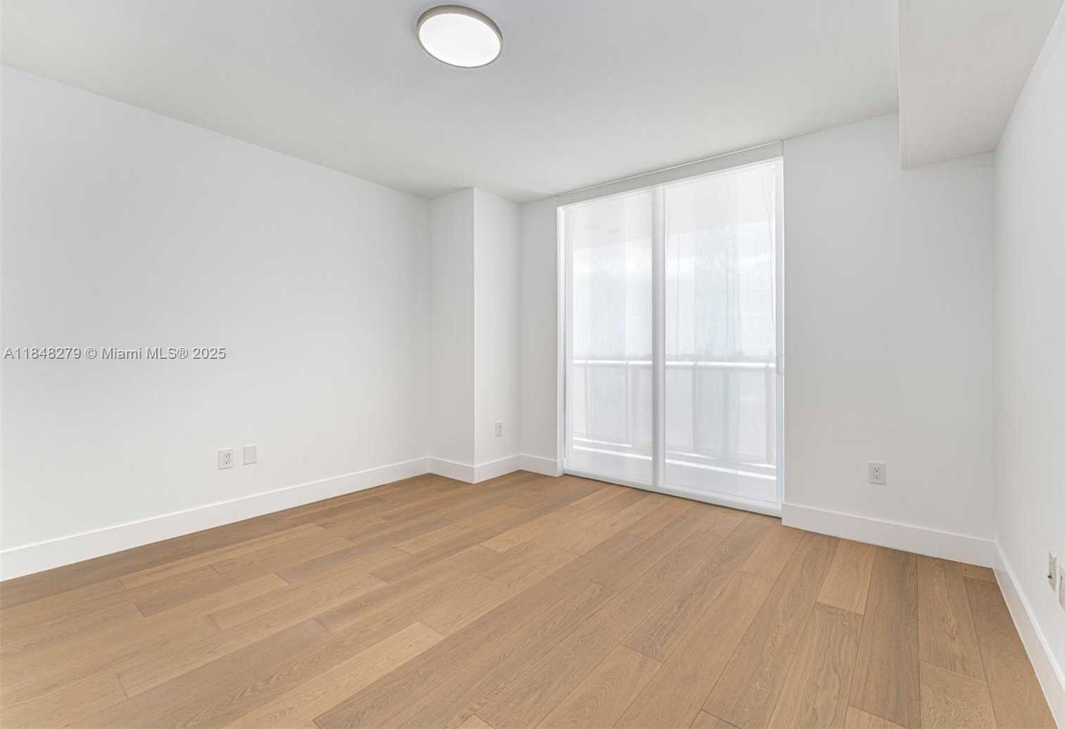 Small Image of 50 BISCAYNE BLVD #2710, Miami Number 13