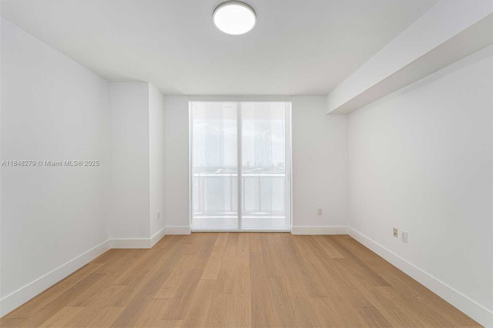 Small Image of 50 BISCAYNE BLVD #2710, Miami Number 14