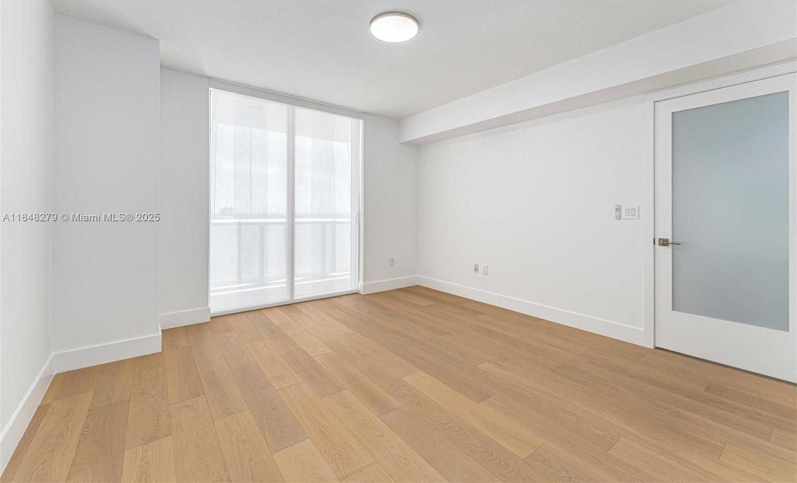 Small Image of 50 BISCAYNE BLVD #2710, Miami Number 17