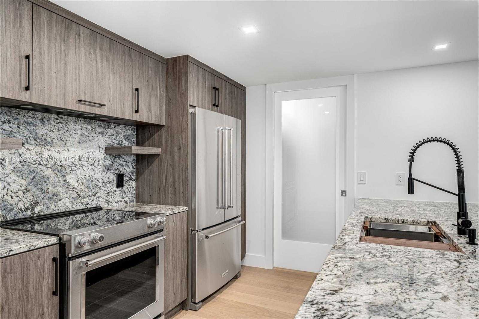 Small Image of 50 BISCAYNE BLVD #2710, Miami Number 4