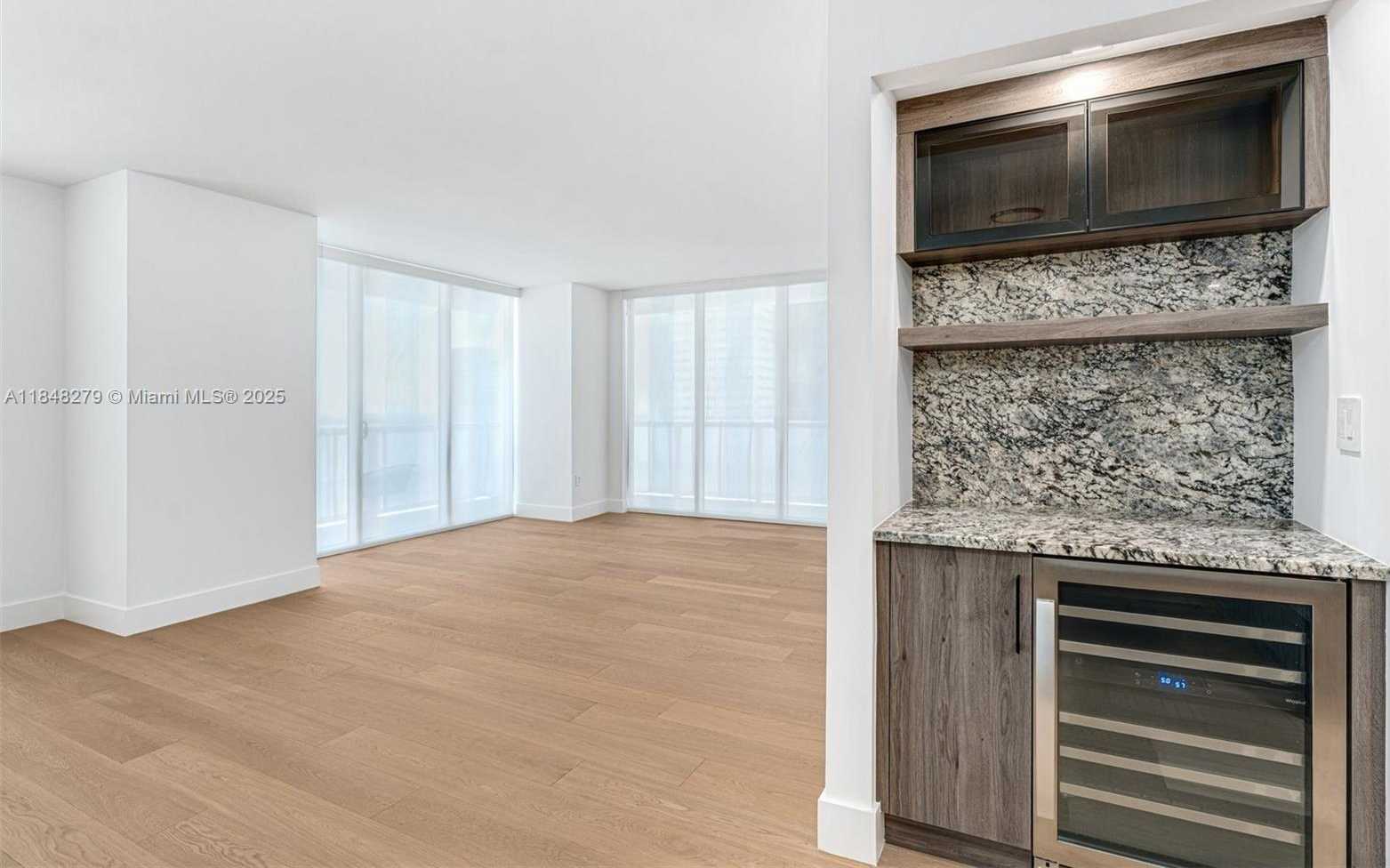 Small Image of 50 BISCAYNE BLVD #2710, Miami Number 6