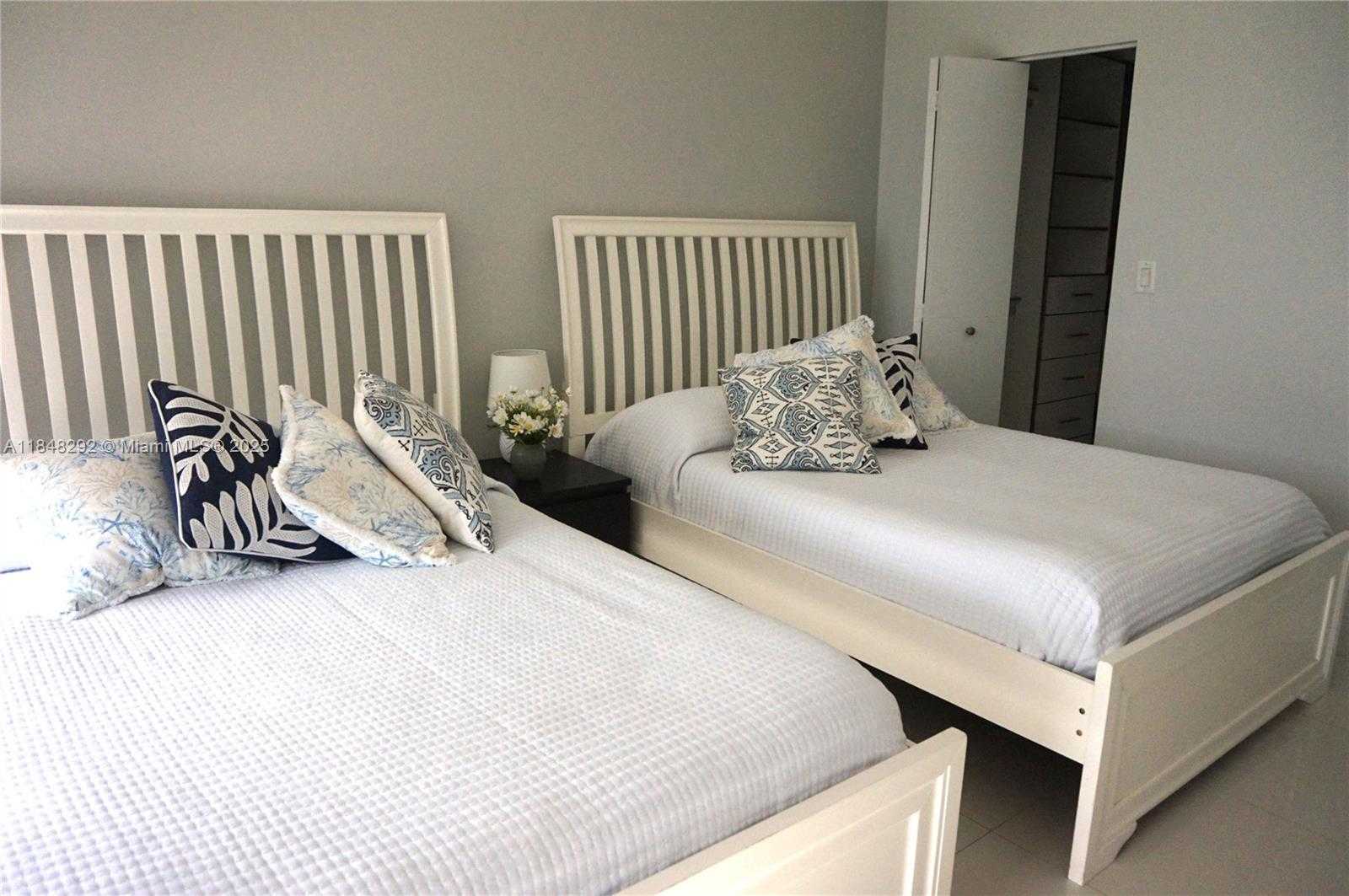 Small Image of 251 CRANDON BLVD #408, Key Biscayne Number 32