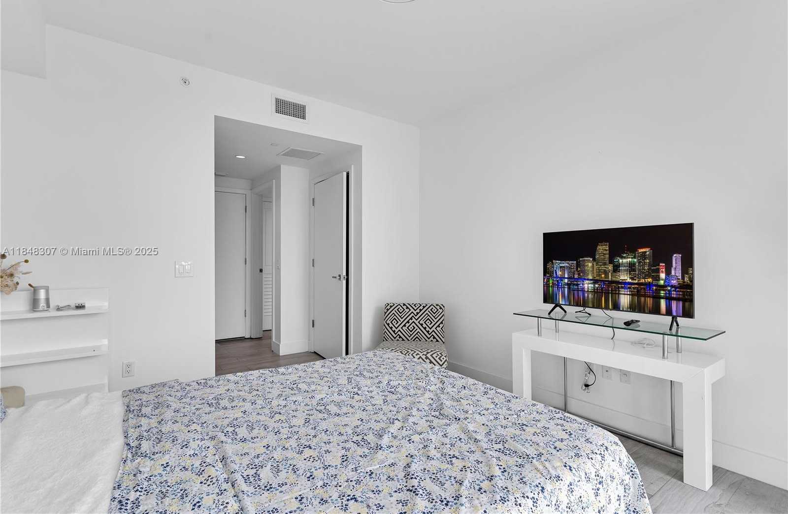 Small Image of 1080 BRICKELL AVE #2601, Miami Number 17