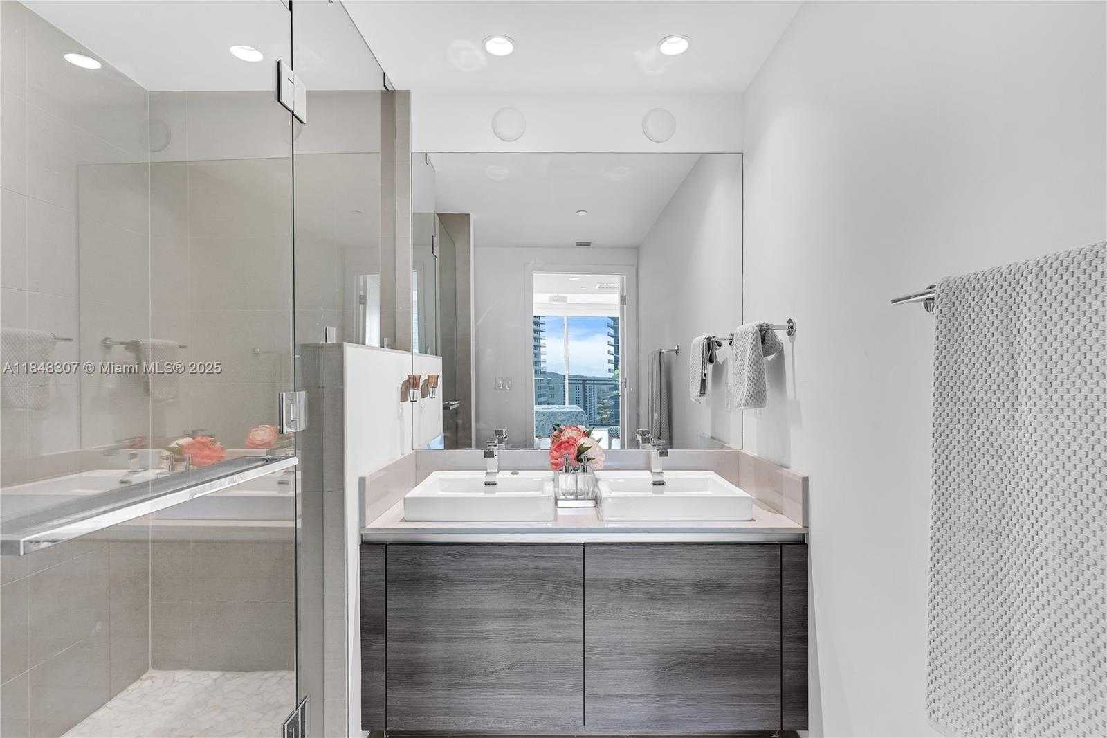 Small Image of 1080 BRICKELL AVE #2601, Miami Number 19