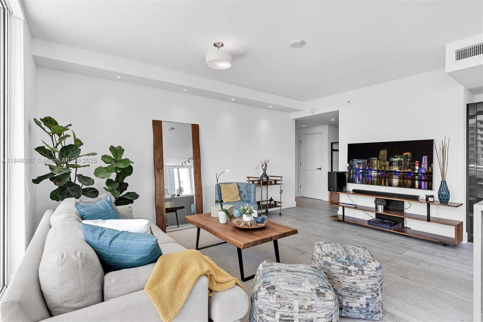 Small Image of 1080 BRICKELL AVE #2601, Miami Number 3