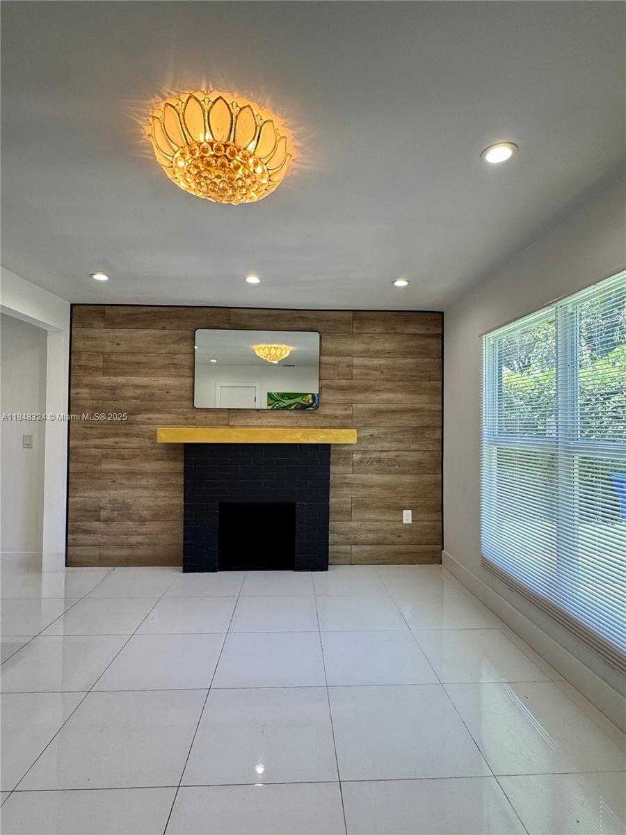 Small Image of 766 NORTH WEST 45TH ST, Miami Number 12