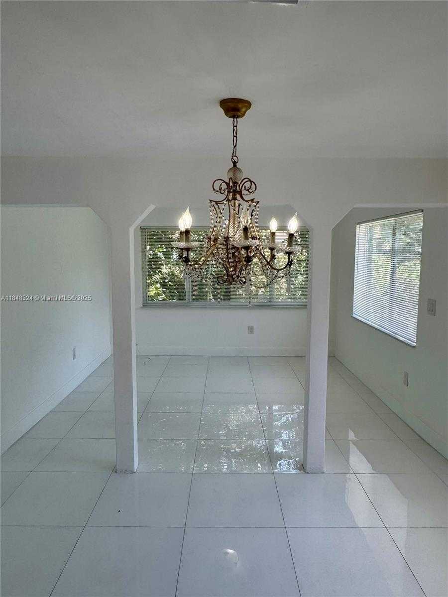 Small Image of 766 NORTH WEST 45TH ST, Miami Number 16