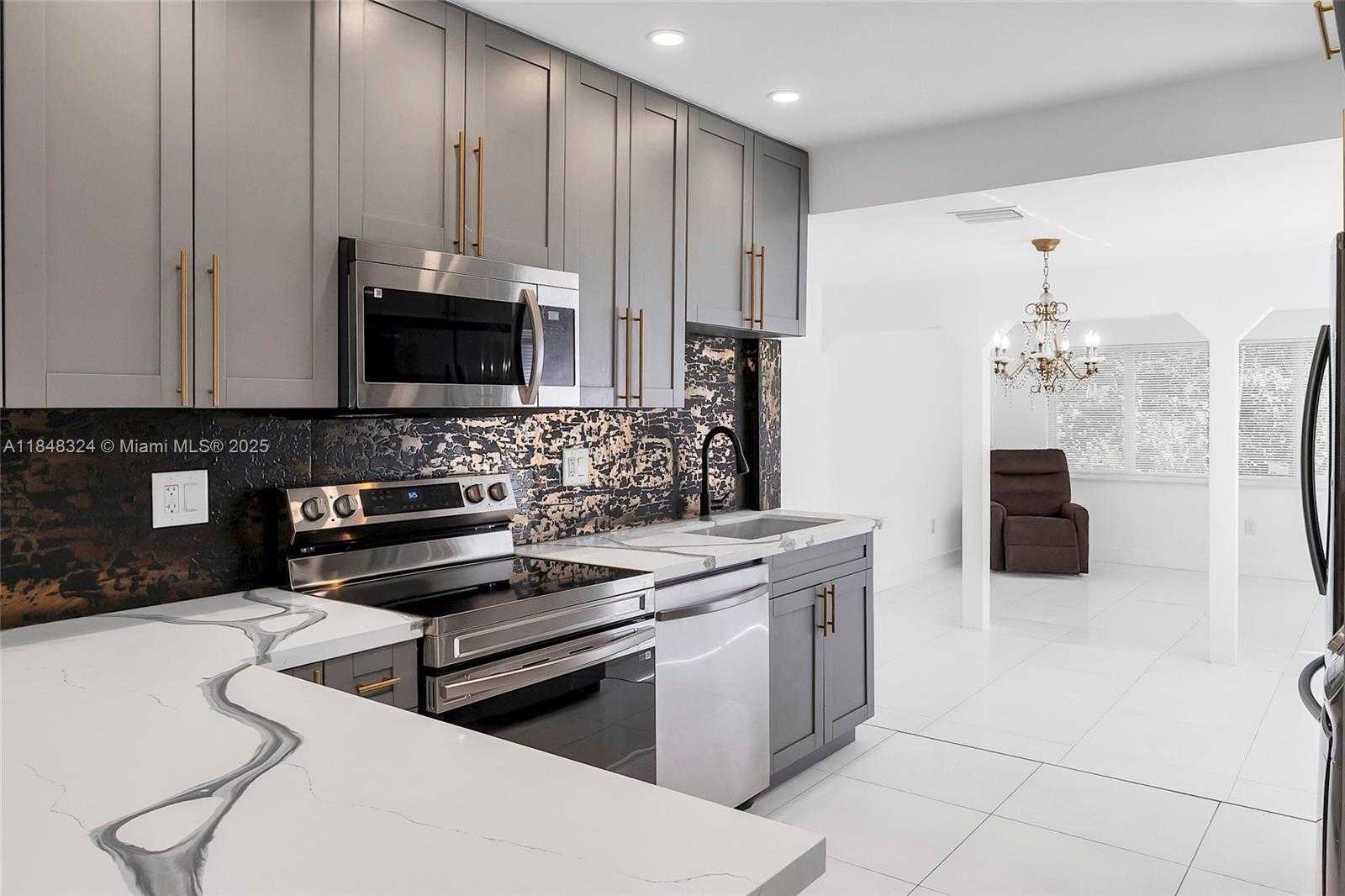 Small Image of 766 NORTH WEST 45TH ST, Miami Number 3