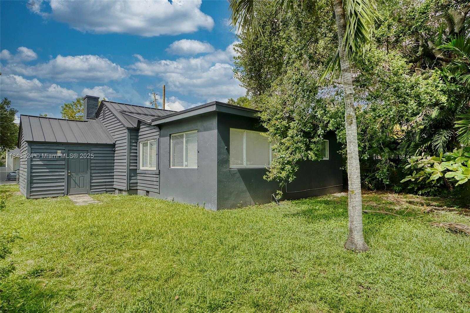 Small Image of 766 NORTH WEST 45TH ST, Miami Number 38