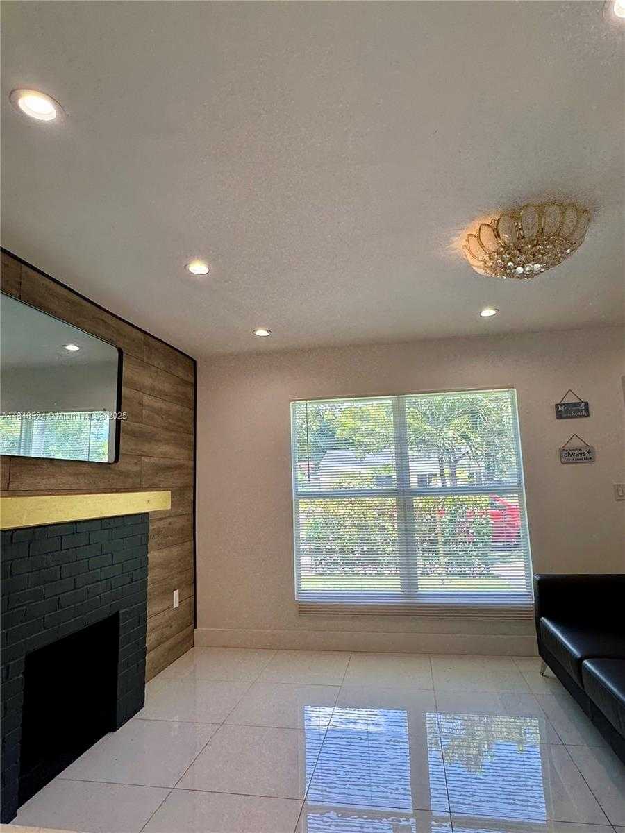 Small Image of 766 NORTH WEST 45TH ST, Miami Number 6
