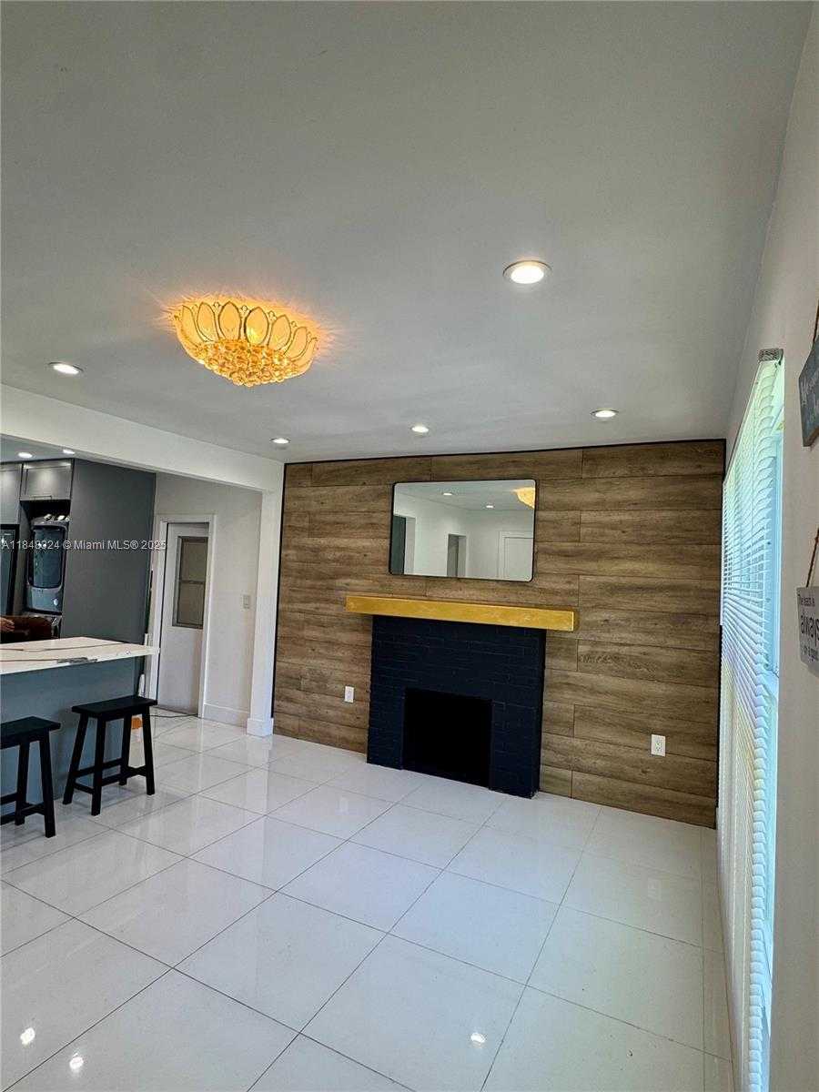 Small Image of 766 NORTH WEST 45TH ST, Miami Number 7