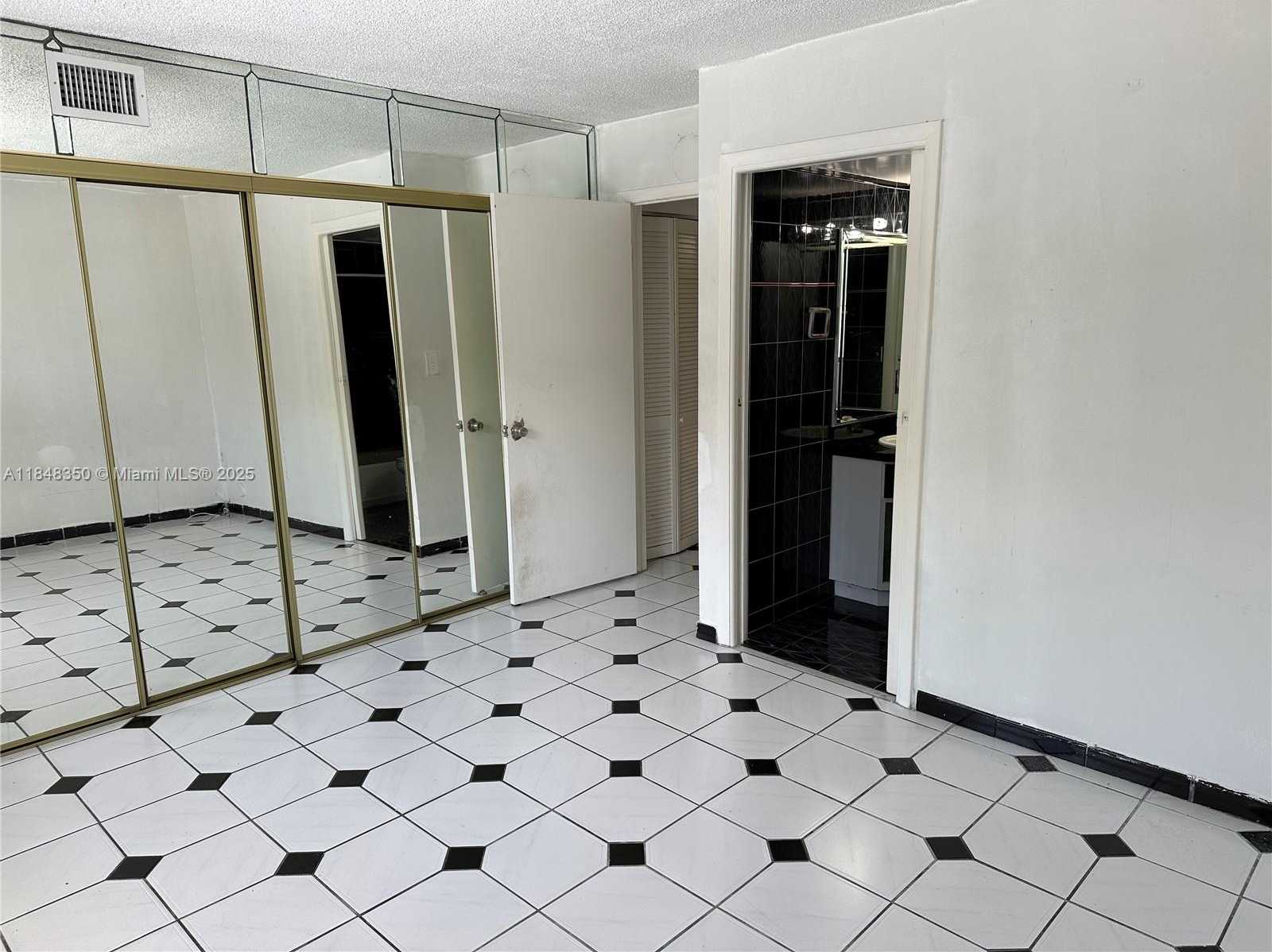 Small Image of 2190 WEST 60TH ST #21101, Hialeah Number 7