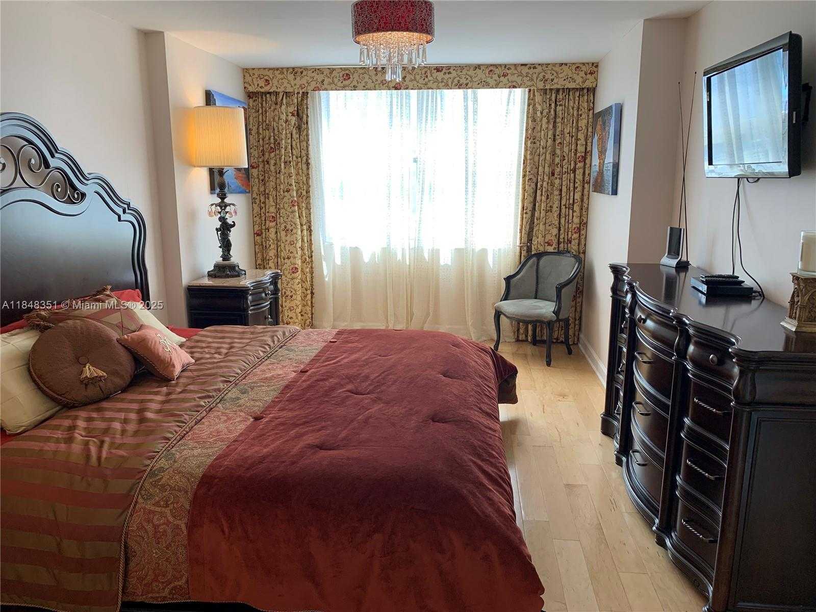 Small Image of 6039 COLLINS AVE #1136, Miami Beach Number 11