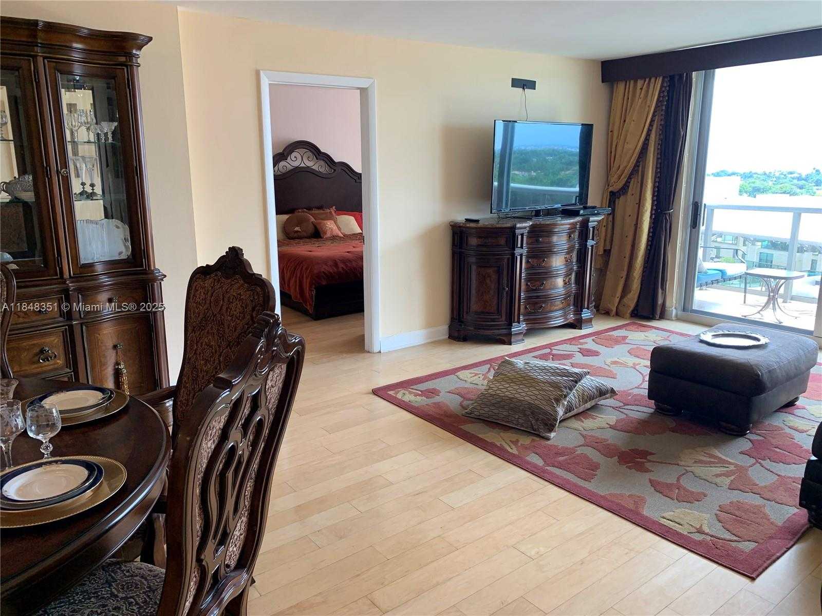 Small Image of 6039 COLLINS AVE #1136, Miami Beach Number 19