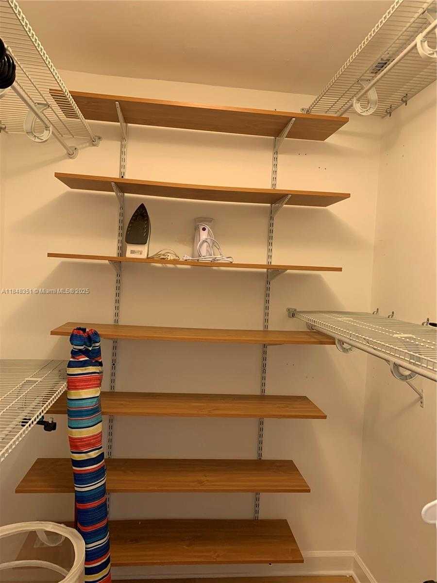 Small Image of 6039 COLLINS AVE #1136, Miami Beach Number 26