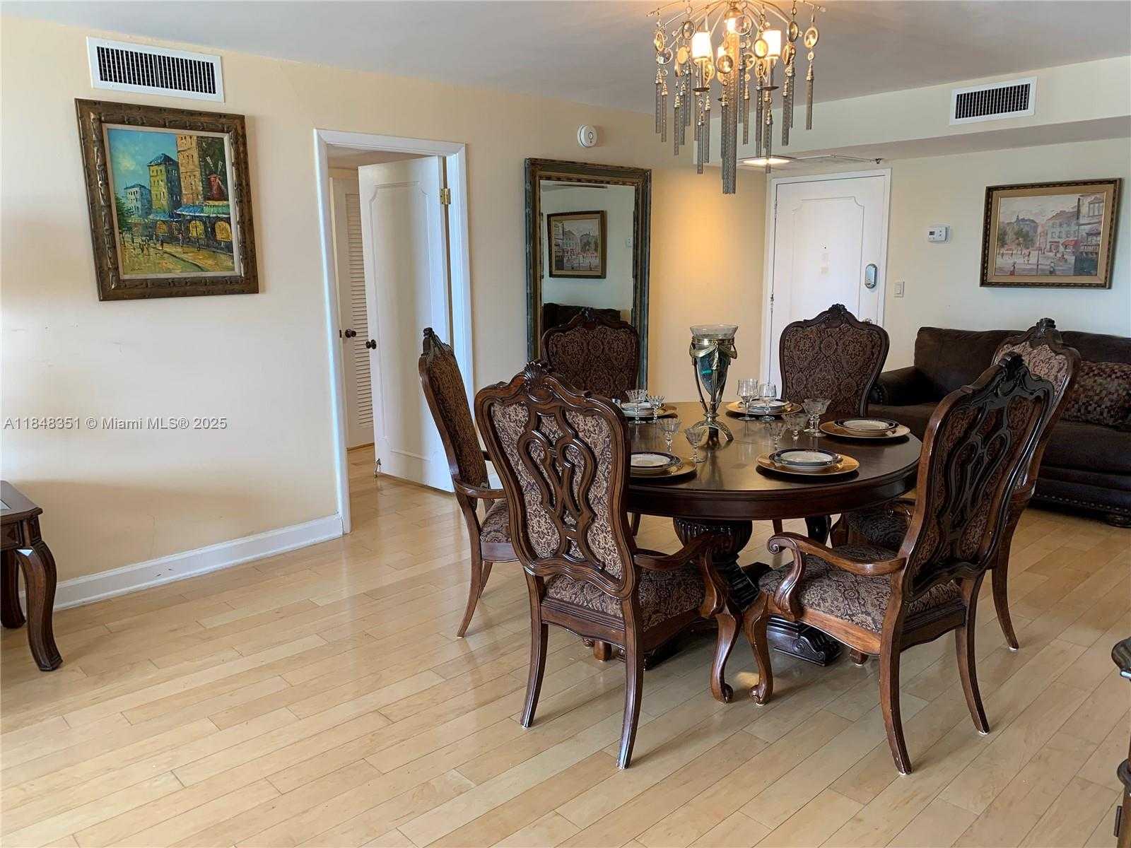 Small Image of 6039 COLLINS AVE #1136, Miami Beach Number 9