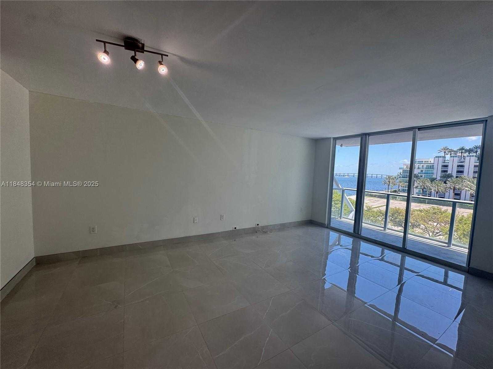 Small Image of 1155 BRICKELL BAY DR #307, Miami Number 15