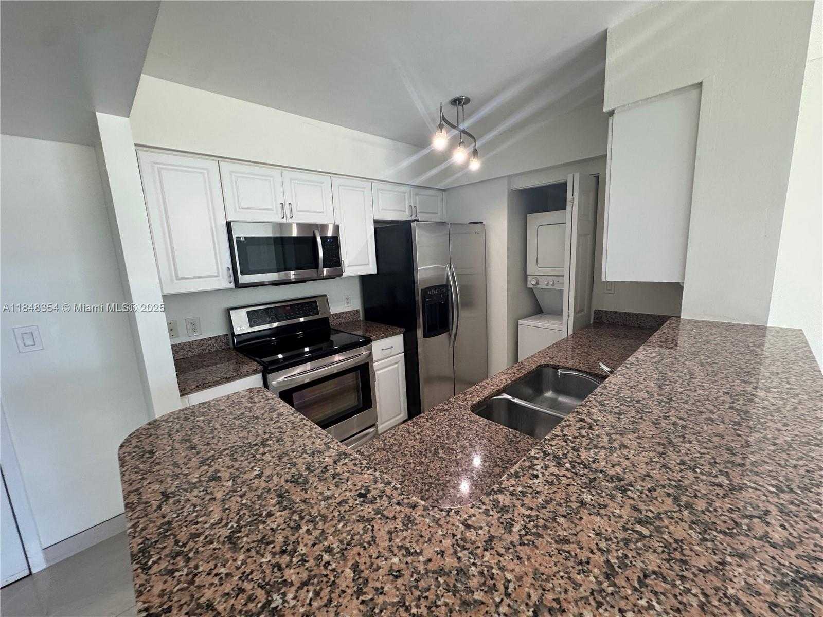 Small Image of 1155 BRICKELL BAY DR #307, Miami Number 2