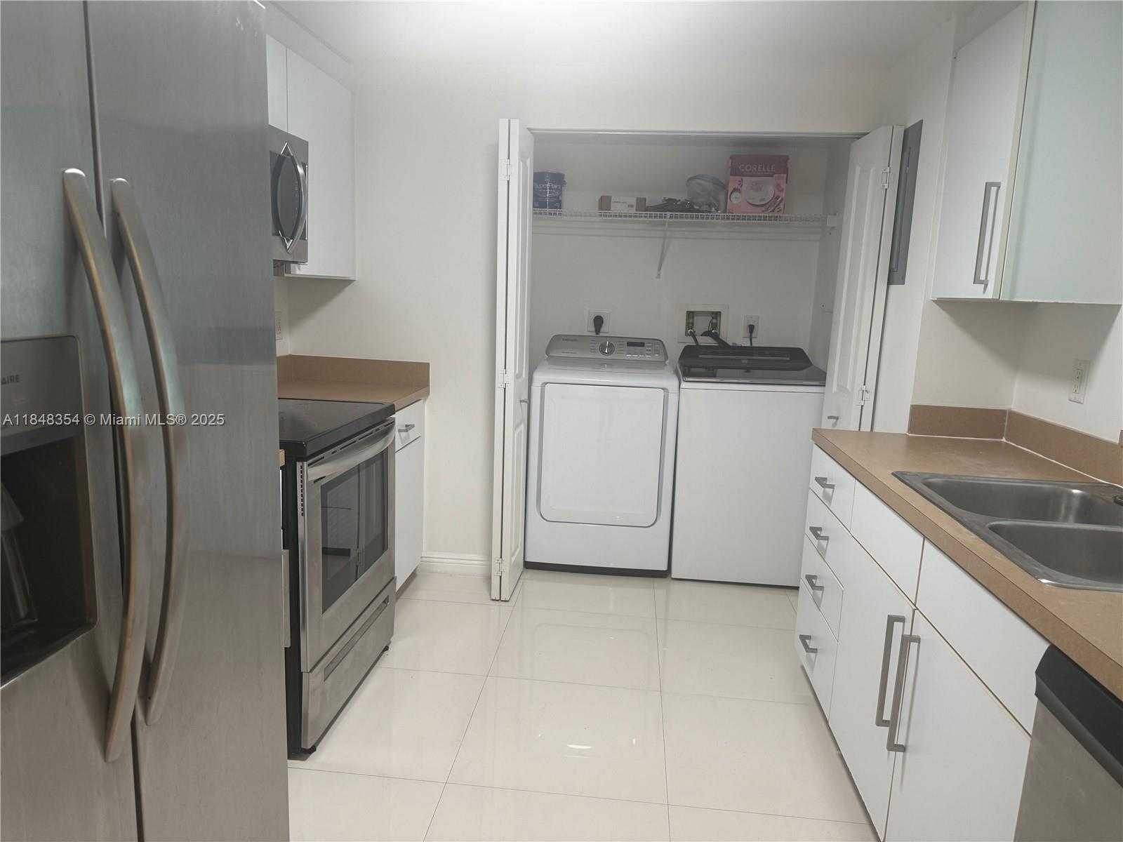 Small Image of 1155 BRICKELL BAY DR #307, Miami Number 4