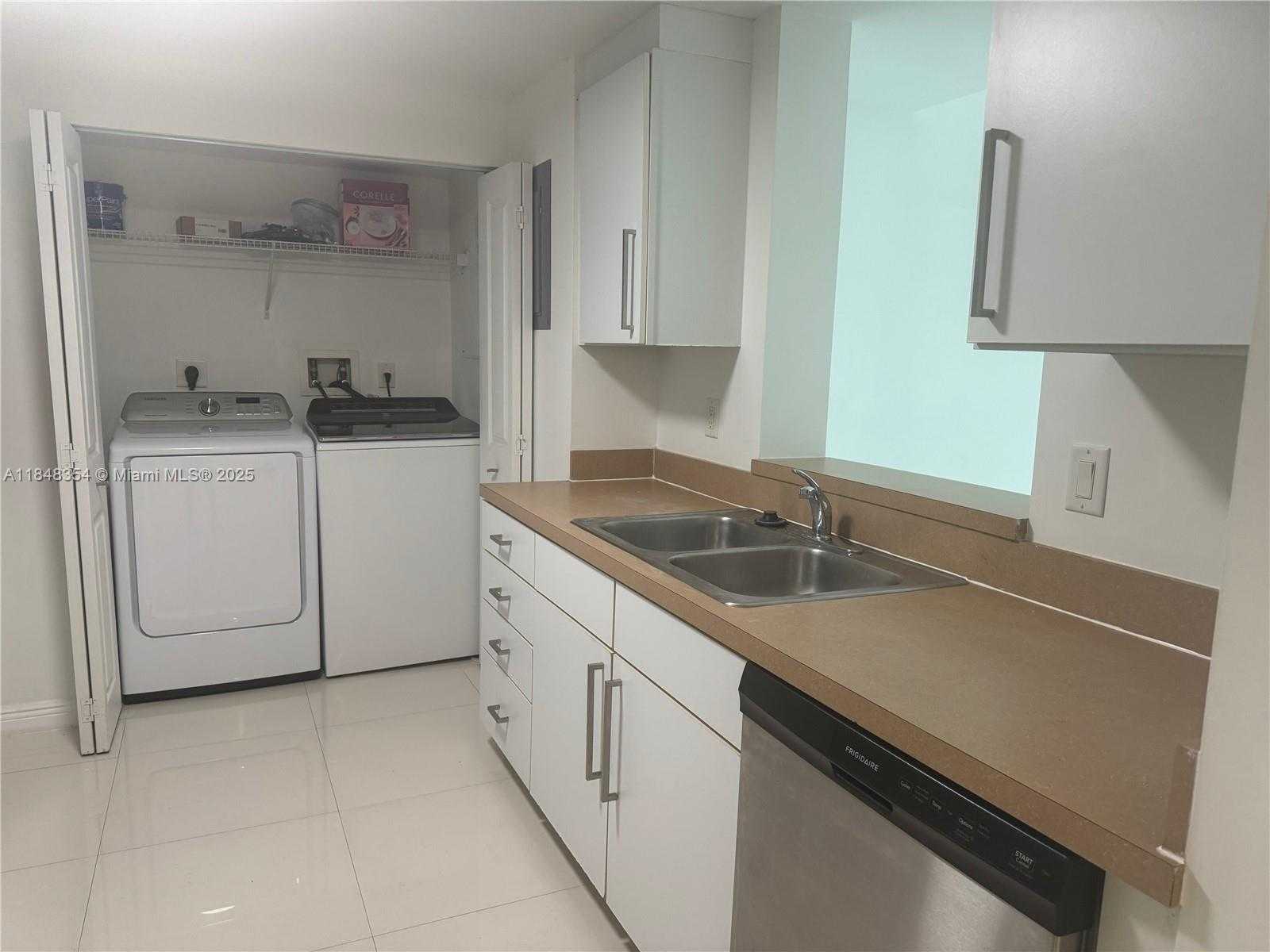 Small Image of 1155 BRICKELL BAY DR #307, Miami Number 5