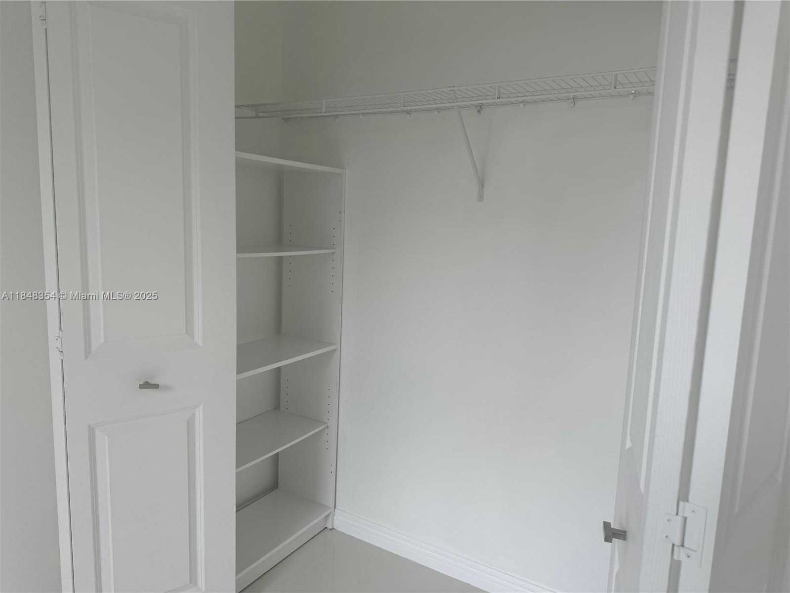 Small Image of 1155 BRICKELL BAY DR #307, Miami Number 9