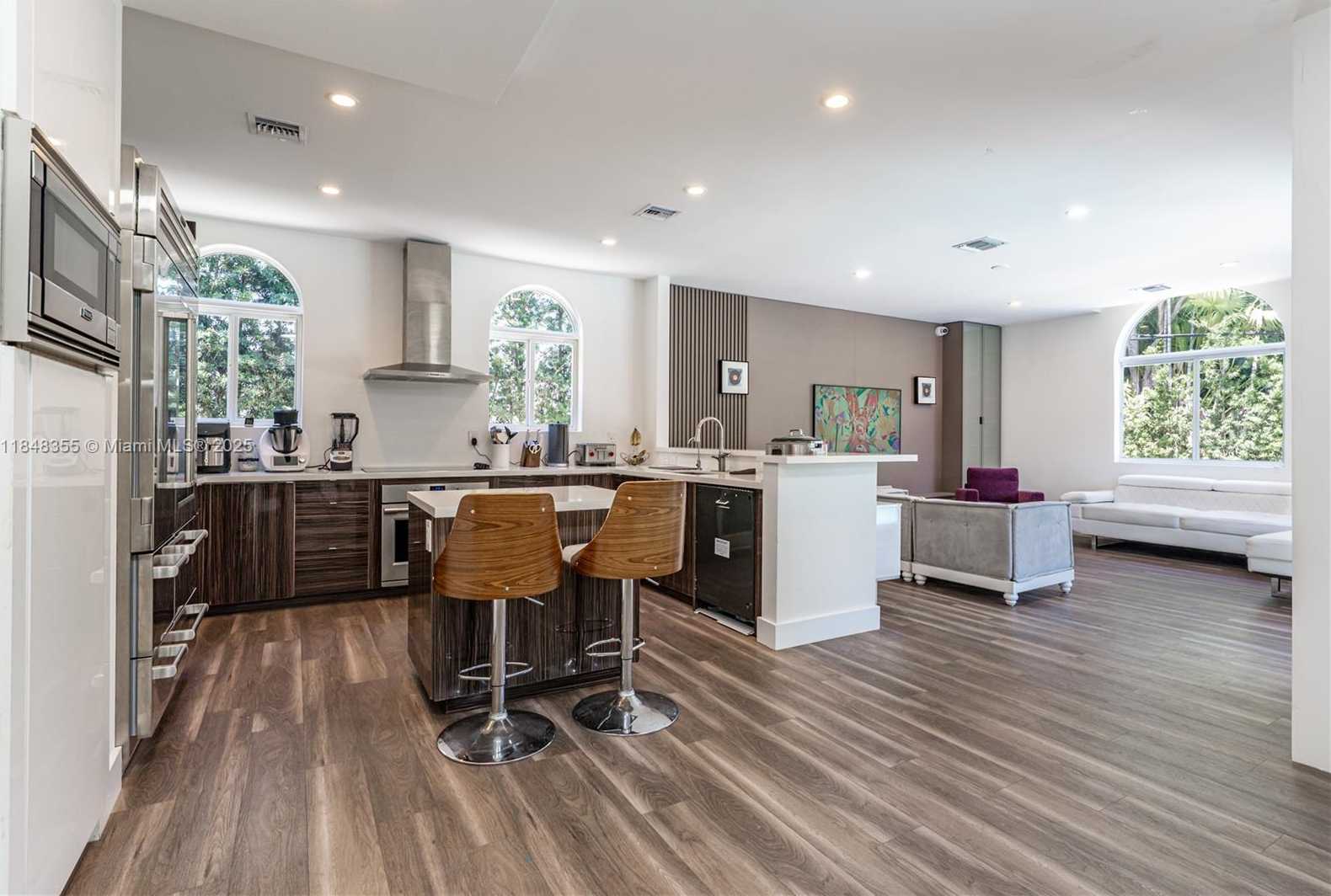Small Image of 5978 ALTON RD #., Miami Beach Number 13