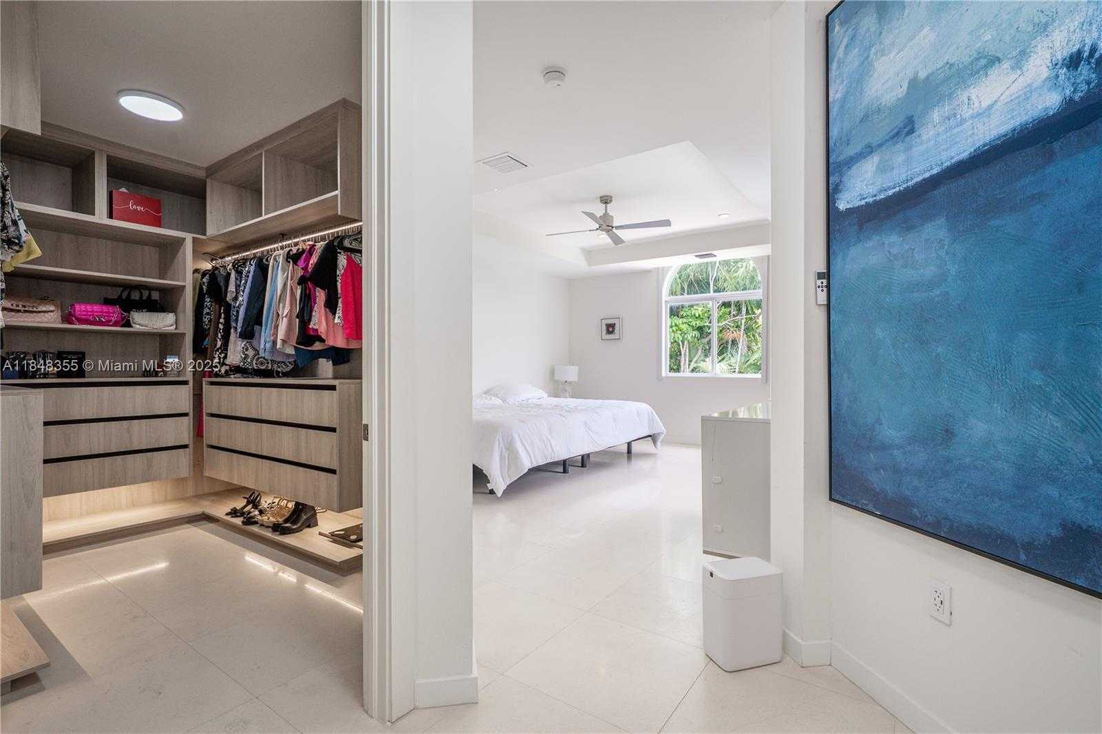 Small Image of 5978 ALTON RD #., Miami Beach Number 21