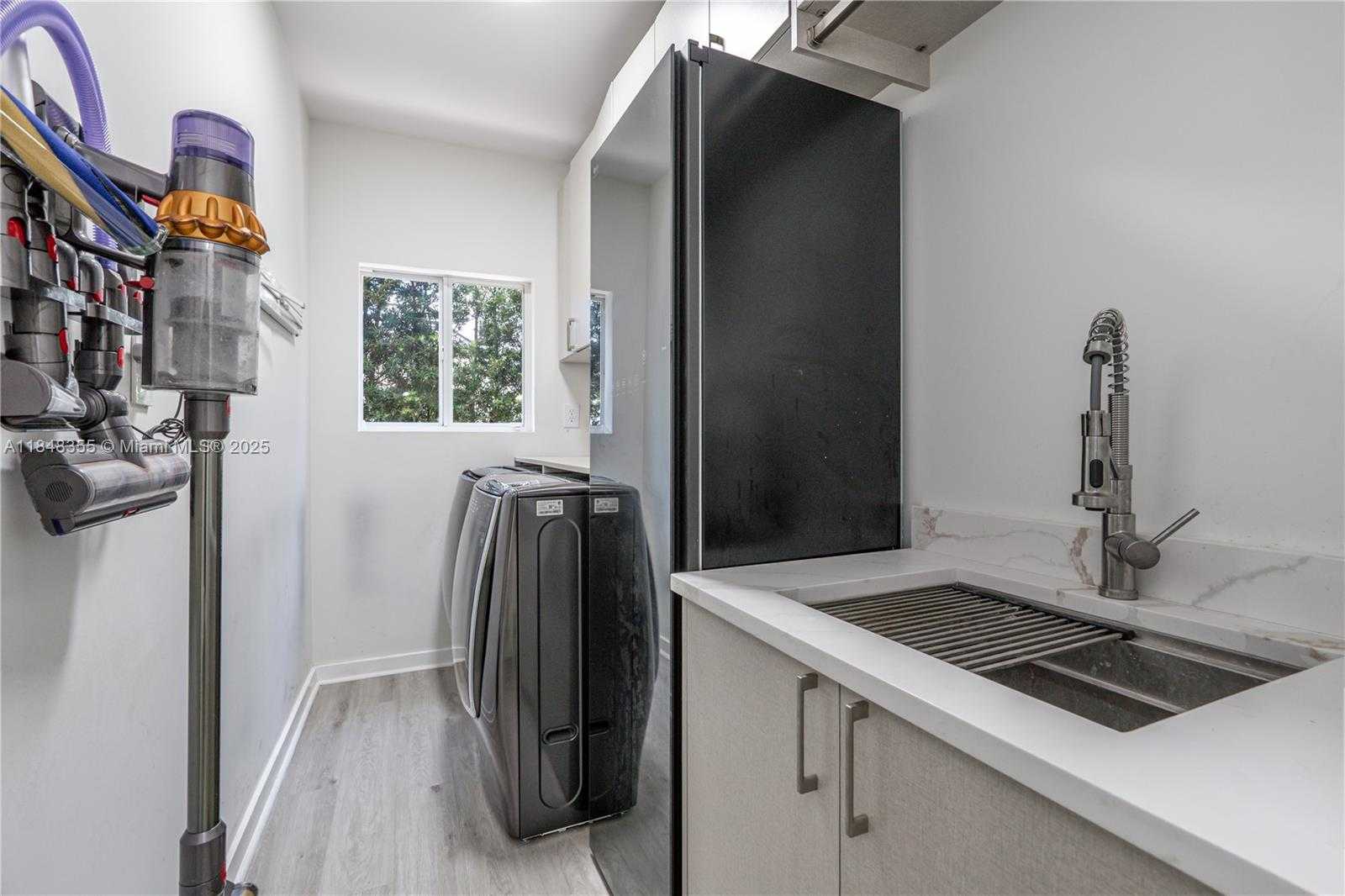 Small Image of 5978 ALTON RD #., Miami Beach Number 22
