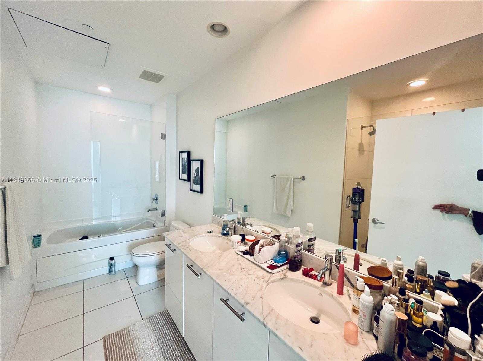 Small Image of 951 BRICKELL AVE #4307, Miami Number 13