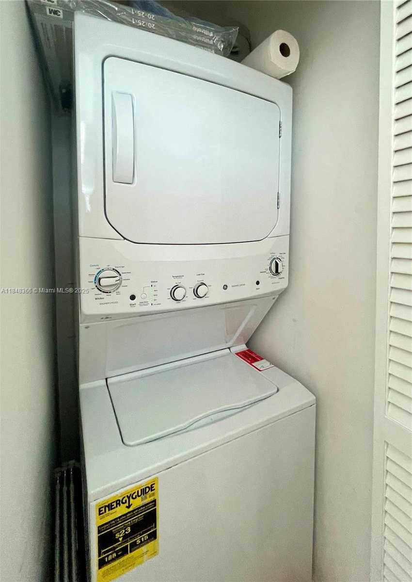 Small Image of 951 BRICKELL AVE #4307, Miami Number 18
