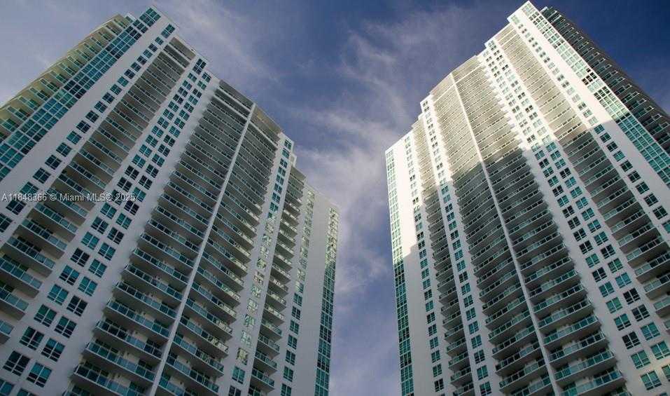 Small Image of 951 BRICKELL AVE #4307, Miami Number 24