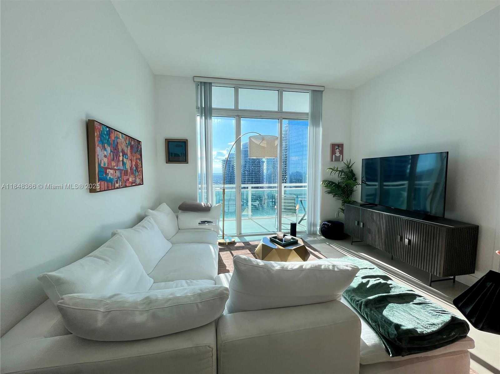 Small Image of 951 BRICKELL AVE #4307, Miami Number 4