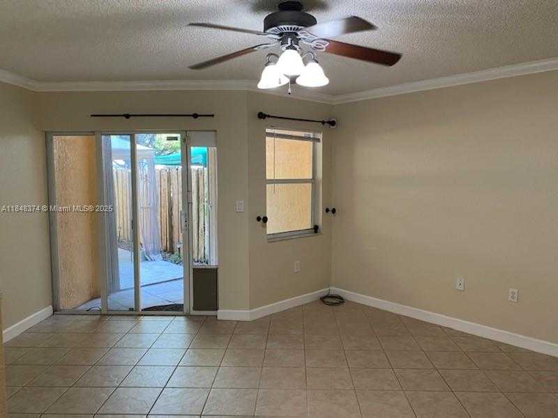 Small Image of 14379 SOUTH WEST 120TH CT #5-7, Miami Number 4